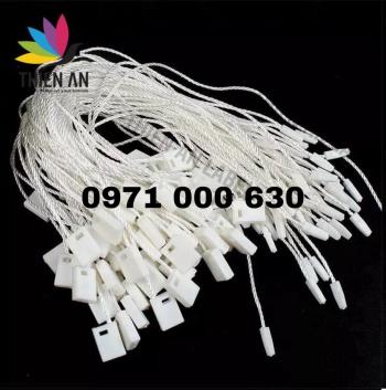 Non - Logo Strings 11